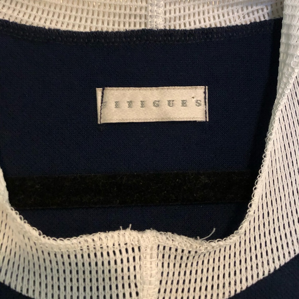 Fitigues Hooded Sleeveless Top - Picture 5 of 7
